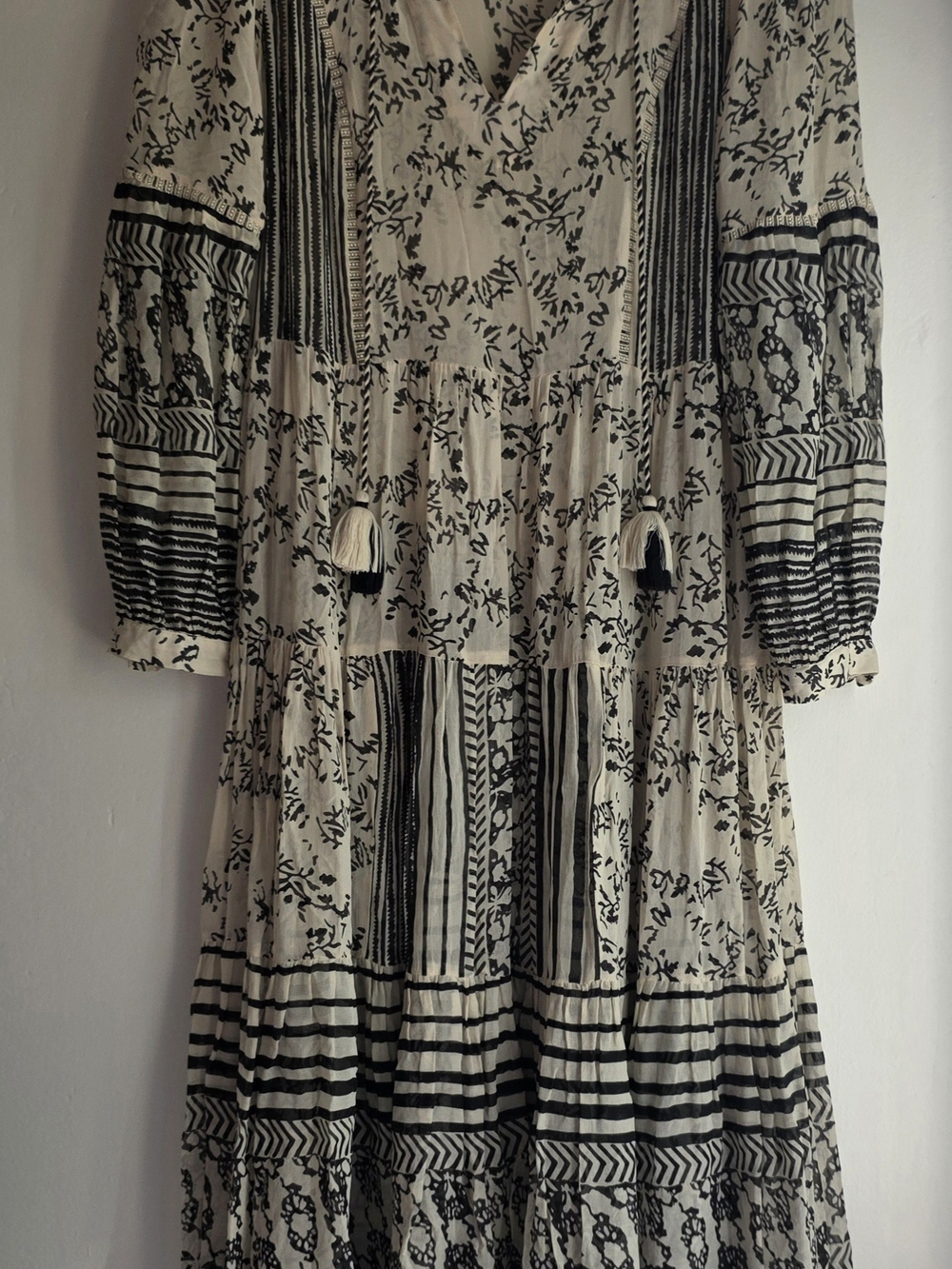 Talulah Tiered Midi Dress Anthropologie Bohemian Cream And Black Dress.